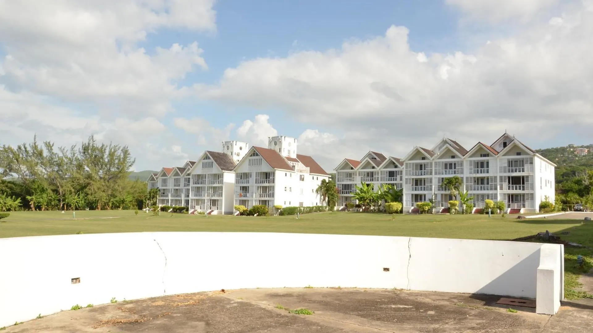 Marriott Seacastles F36, Montego Bay Apartment